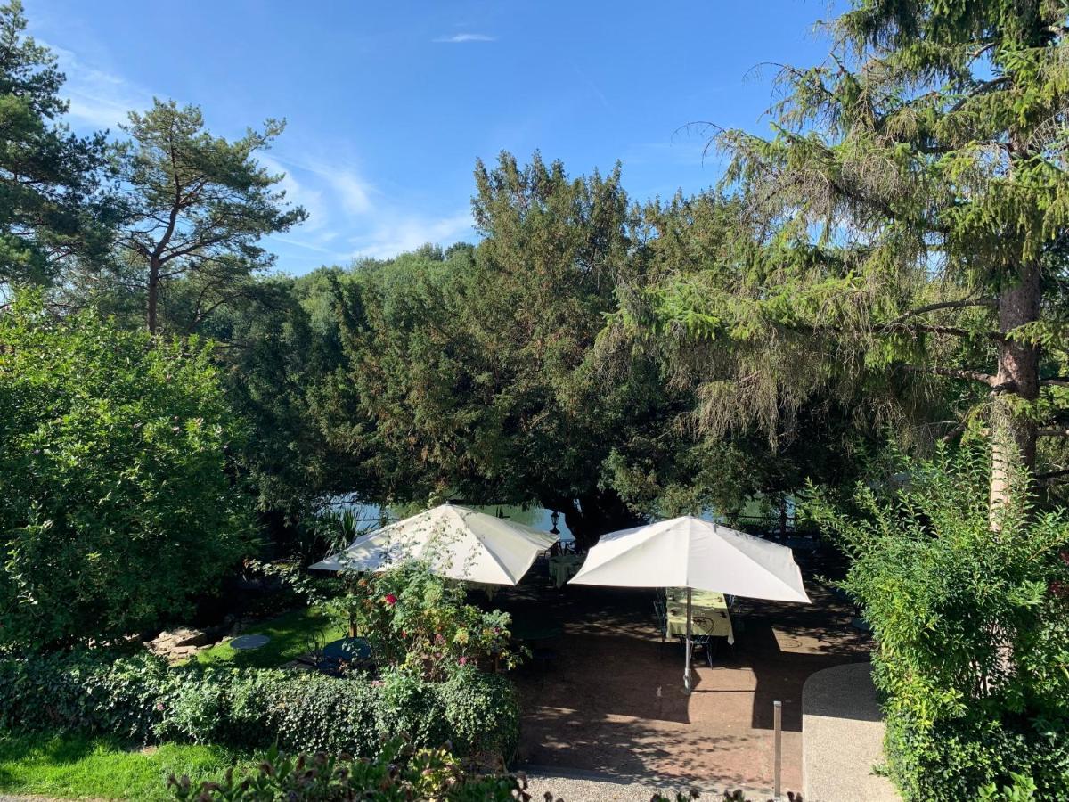 L'Auberge Du Port Des Roches Luche-Pringe Bagian luar foto